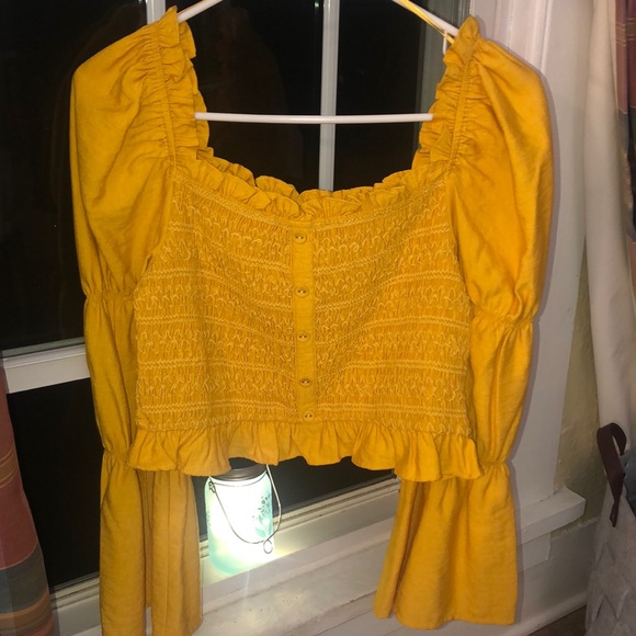 💛 YELLOW TOP! WORN ONCE! - Picture 1 of 5